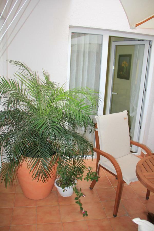 La Vela Blanca Apartment Roses Exterior photo