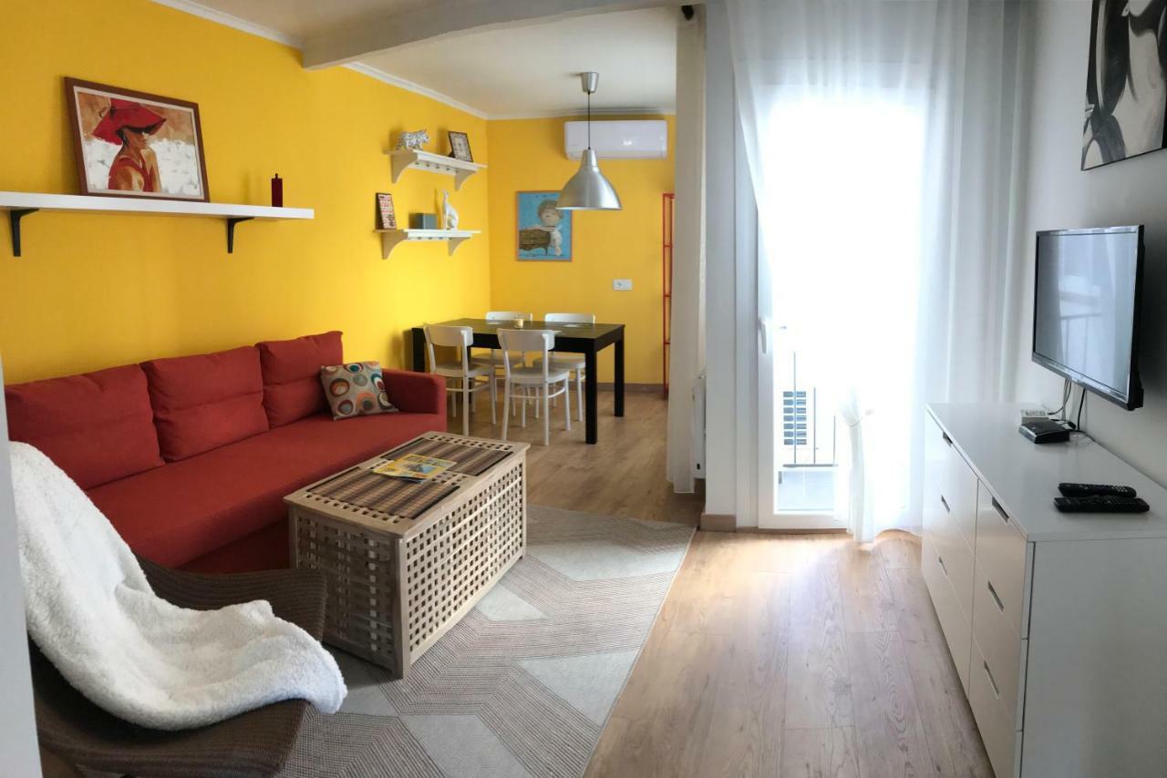 La Vela Blanca Apartment Roses Exterior photo